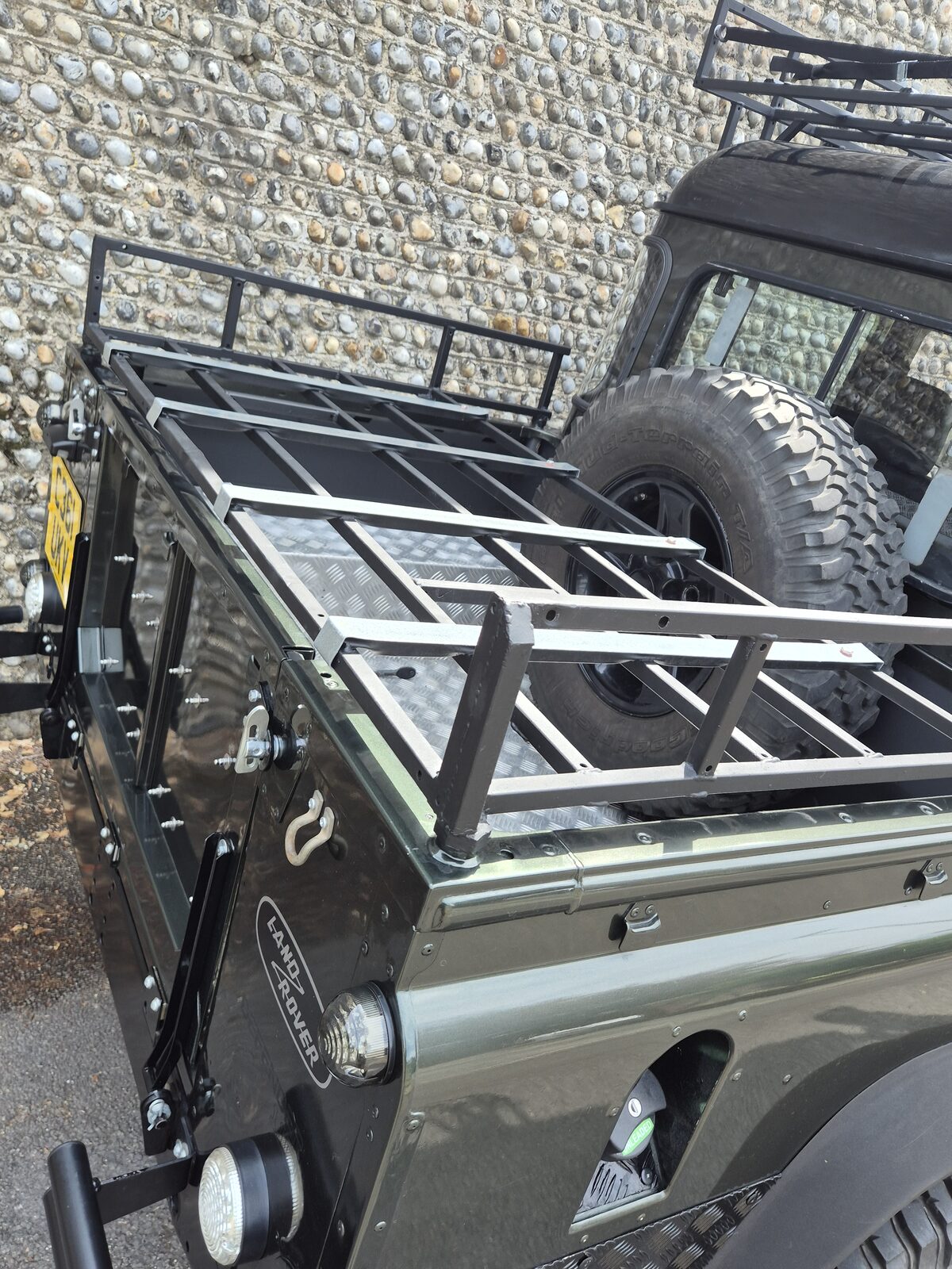 Double rack system detail