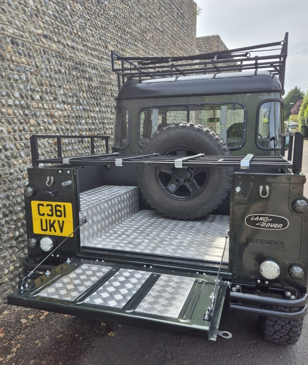 Rear view with double rack and spare wheel